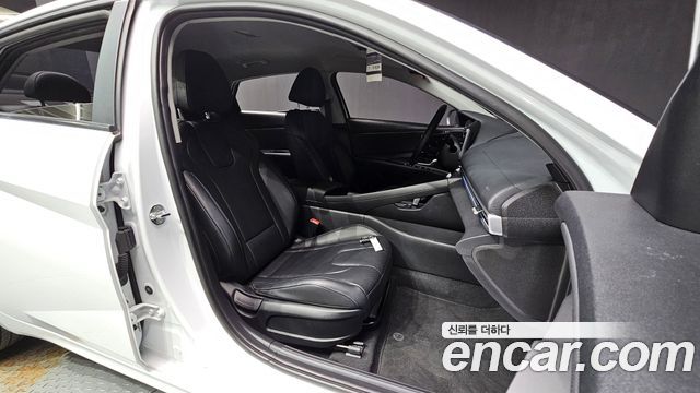 Hyundai AVANTE 2023 — photo 16