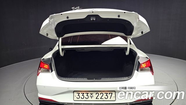 Hyundai AVANTE 2023 — photo 32
