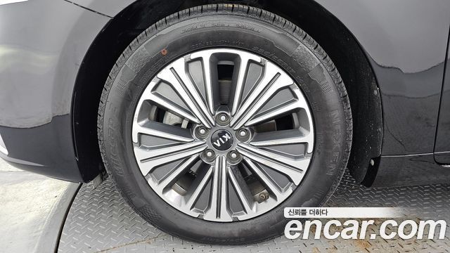 Kia K7 2018 — photo 5