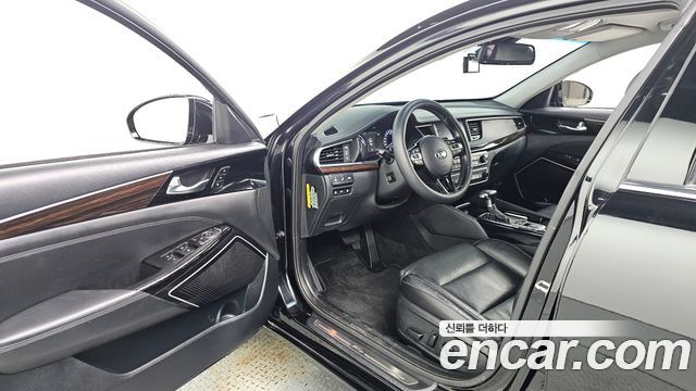 Kia K7 2018 — photo 13