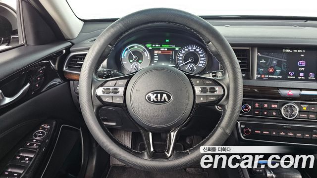 Kia K7 2018 — photo 19