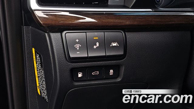 Kia K7 2018 — photo 23