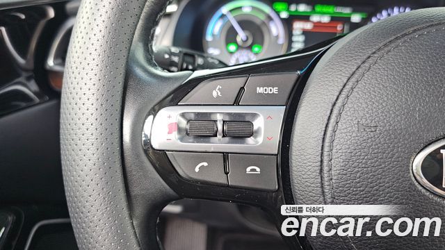 Kia K7 2018 — photo 24