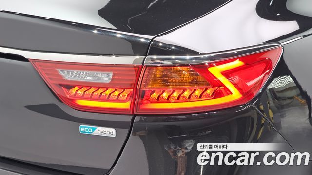 Kia K7 2018 — photo 9