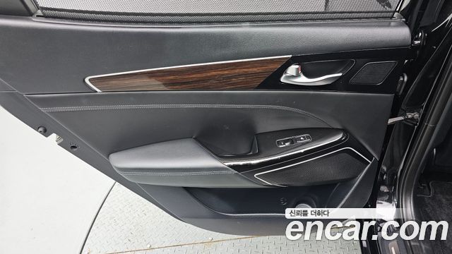Kia K7 2018 — photo 15