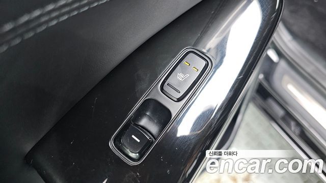 Kia K7 2018 — photo 29