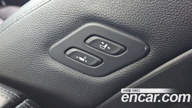 Kia K7 2018 — photo 30