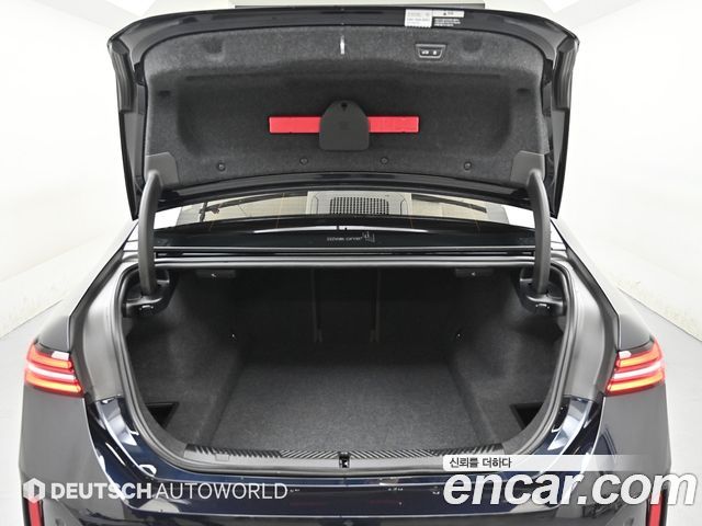 BMW 5-Series 2026 — photo 19