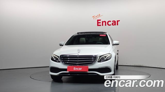 Mercedes-Benz E-Class 2019 — photo 3