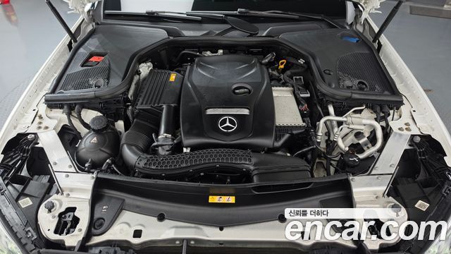Mercedes-Benz E-Class 2019 — photo 6