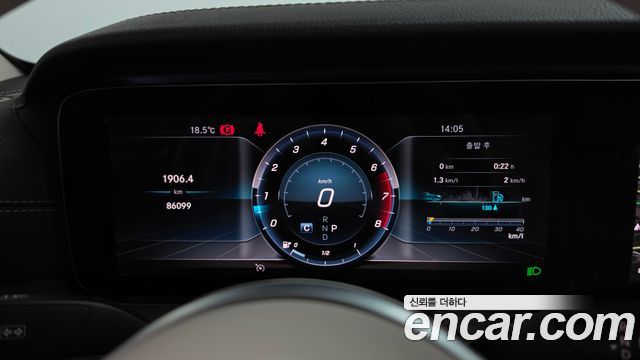 Mercedes-Benz E-Class 2019 — photo 11