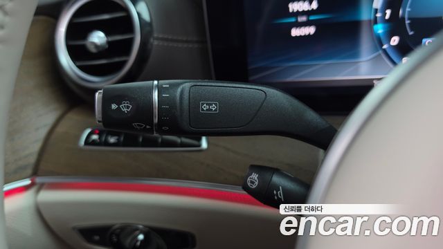 Mercedes-Benz E-Class 2019 — photo 40
