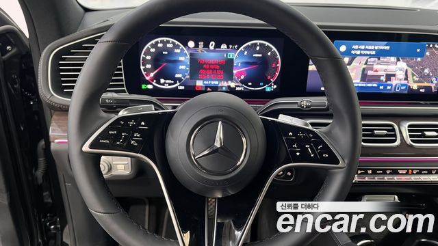 Mercedes-Benz GLE-Class 2026 — photo 7