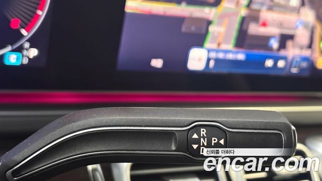 Mercedes-Benz GLE-Class 2026 — photo 9