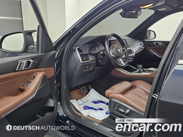 BMW X5 2022 — photo 11