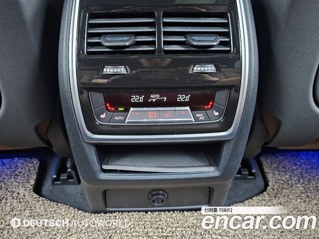 BMW X5 2022 — photo 16