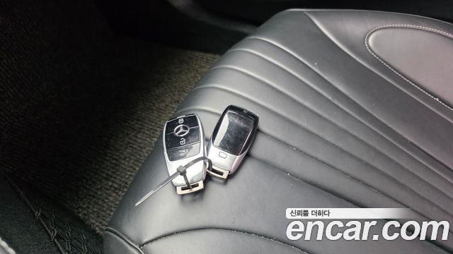 Mercedes-Benz CLS-Class 2019 — photo 27