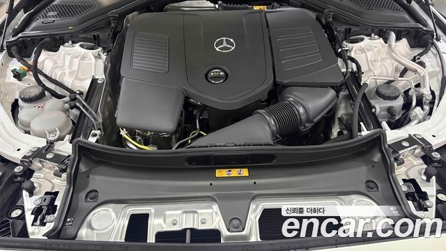 Mercedes-Benz E-Class 2026 — photo 6