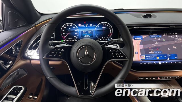 Mercedes-Benz E-Class 2026 — photo 11