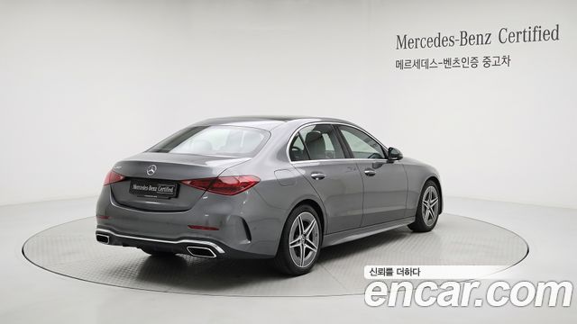 Mercedes-Benz C-Class 2026 — photo 2