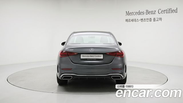 Mercedes-Benz C-Class 2026 — photo 4
