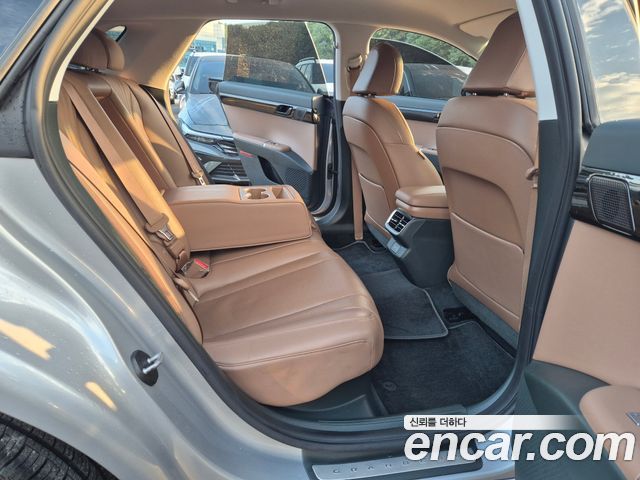 Hyundai Grandeur 2023 — photo 11