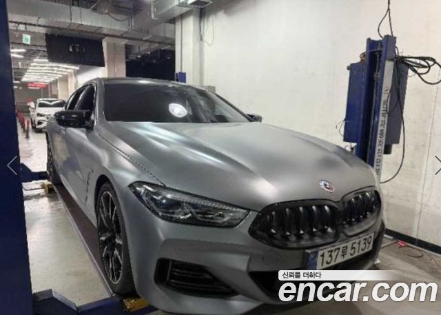 BMW 8-Series 2023 — photo 1