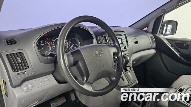 Hyundai Starex 2019 — photo 18