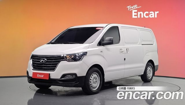 Hyundai Starex 2019 — photo 1