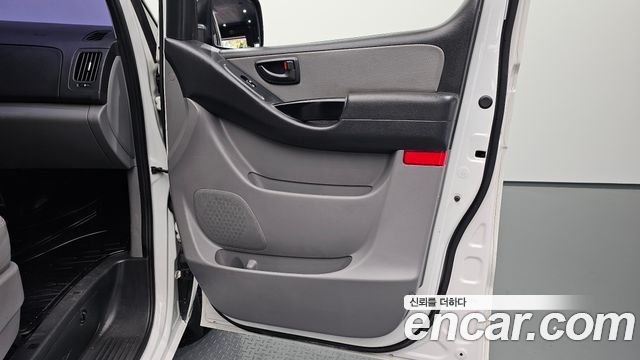 Hyundai Starex 2019 — photo 14
