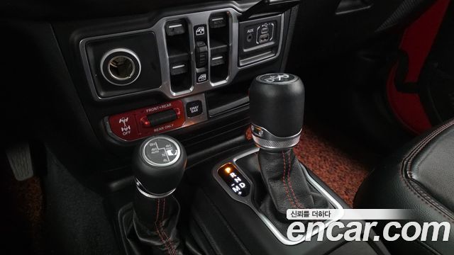 Jeep Wrangler 2018 — photo 9