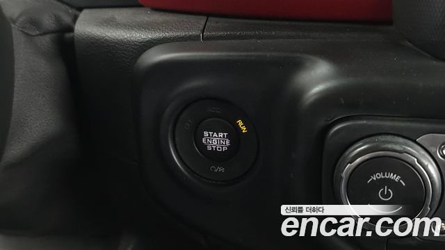 Jeep Wrangler 2018 — photo 18