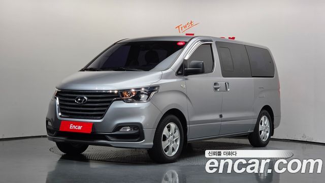 Hyundai Starex 2019 — photo 1