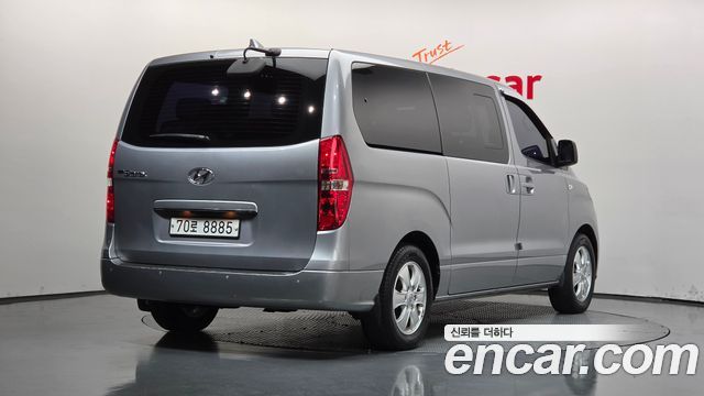 Hyundai Starex 2019 — photo 2
