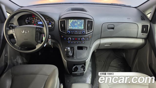 Hyundai Starex 2019 — photo 10
