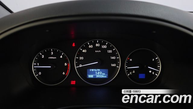 Hyundai Starex 2019 — photo 11