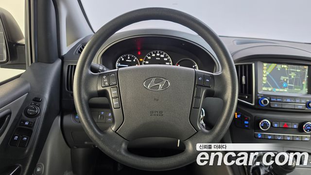 Hyundai Starex 2019 — photo 19