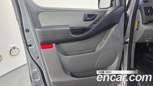Hyundai Starex 2019 — photo 14