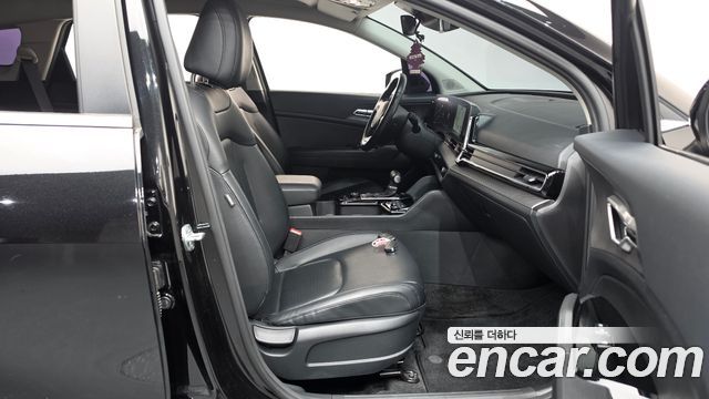 Kia Sportage 2022 — photo 16