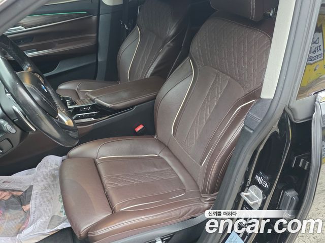 BMW Gran Turismo 2021 — photo 14