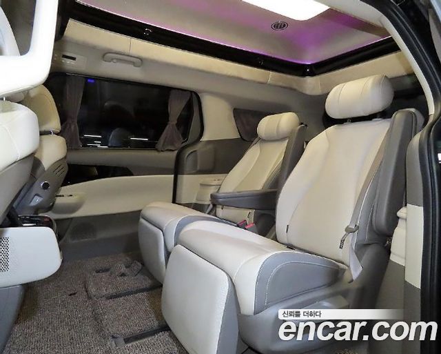 Kia Canival 2025 — photo 12