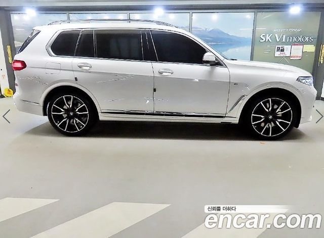 BMW X7 2022 — photo 3
