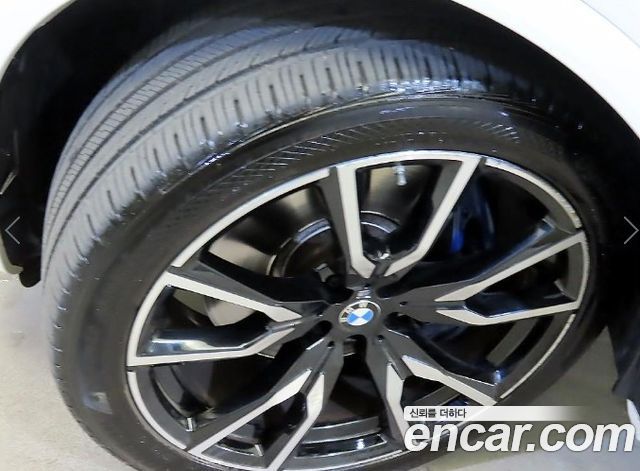 BMW X7 2022 — photo 20