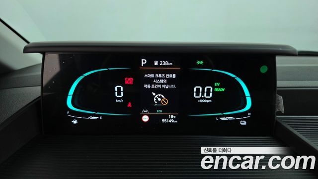 Hyundai Staria 2025 — photo 11
