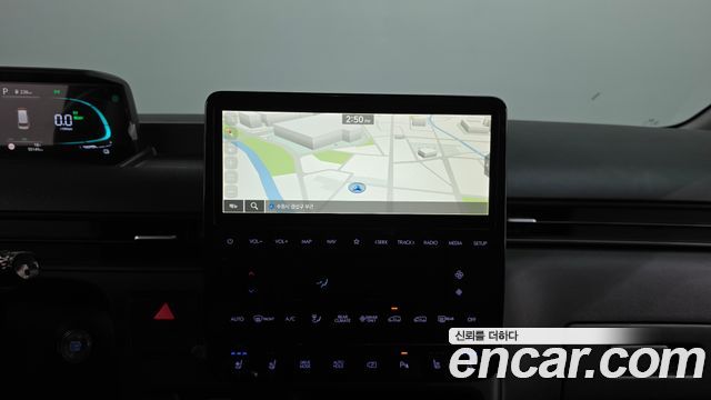 Hyundai Staria 2025 — photo 19