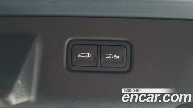 Hyundai Staria 2025 — photo 22