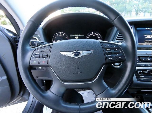 Genesis G80 2017 — photo 9
