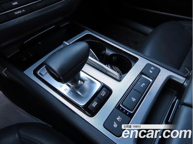 Genesis G80 2017 — photo 11