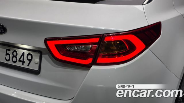 Kia K5 2015 — photo 9