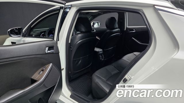 Kia K5 2015 — photo 16